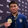 Махмұд Сабырхан 55 миллион теңге тұратын сыйлығын көрсетті (ФОТО)